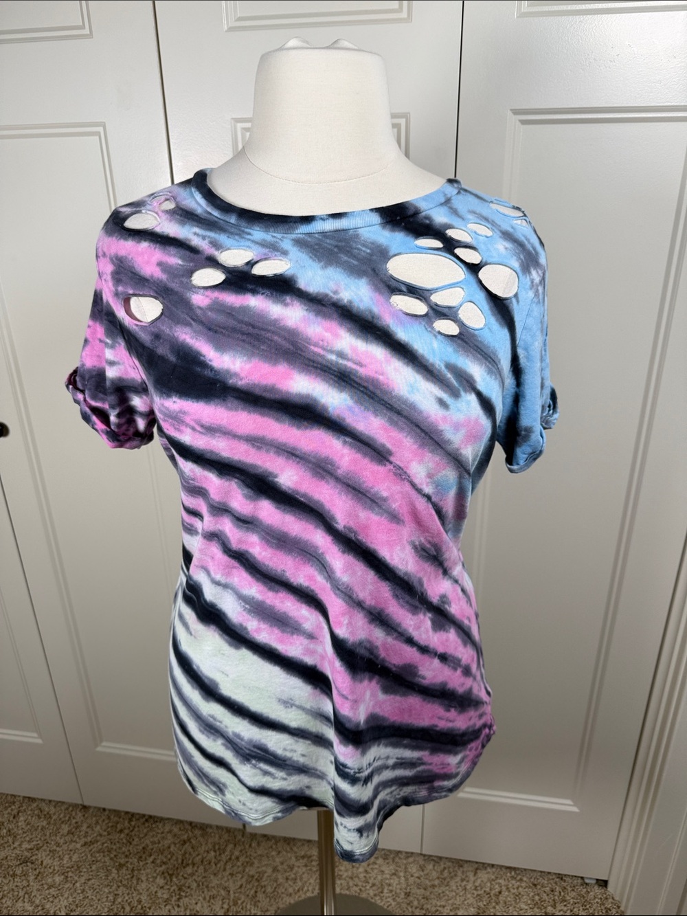 torrid Pink & Blue Tie-Dye Short Sleeve Tee with Distressed Cutouts Size 0X